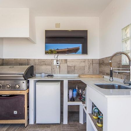 Amazing Home In Ador With Kitchenette Екстер'єр фото