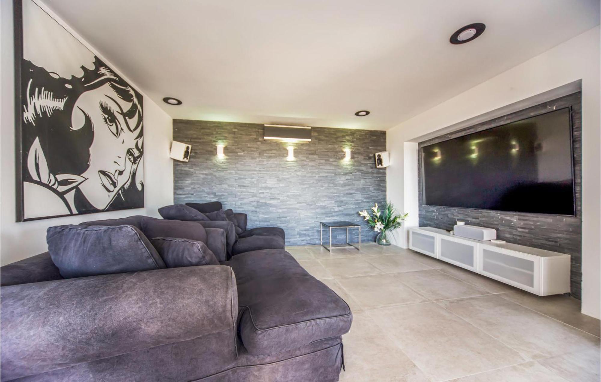 Amazing Home In Ador With Kitchenette Екстер'єр фото