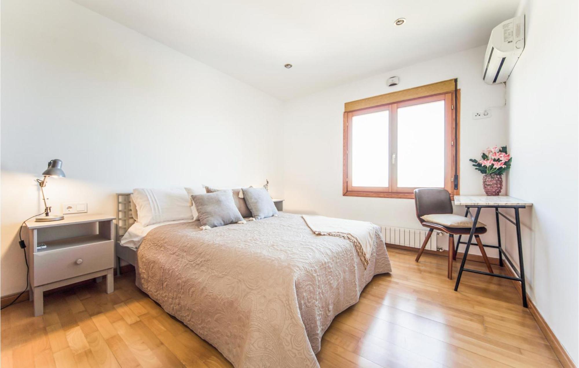 Amazing Home In Ador With Kitchenette Екстер'єр фото